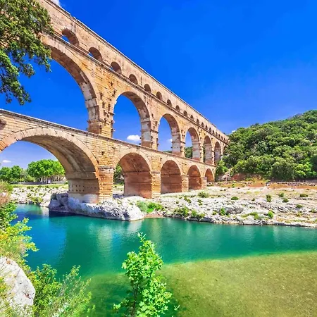 Superbe Chambre Avec Terrasse, Parking Prive, Jardin, Calme, Climatisation, 10 Mn Pont Du Gard #7 Apartment